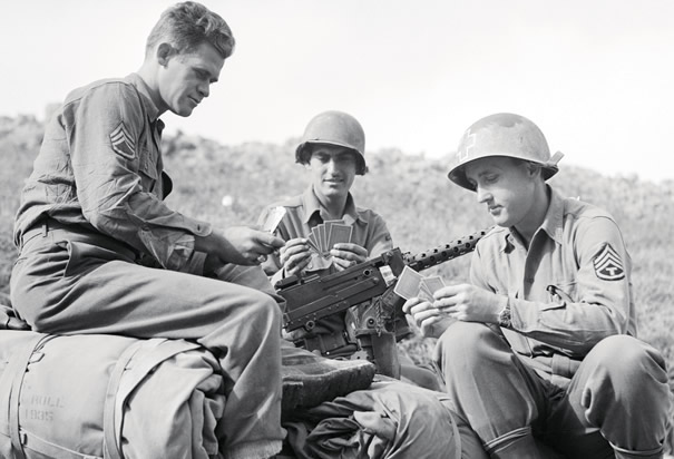 soldiers-playing-cards.jpg