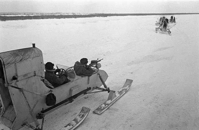 russian snowmobile.jpg