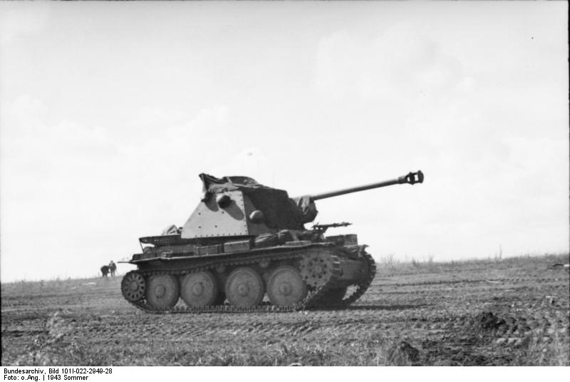 Bundesarchiv_Bild_101I-022-2949-28%2C_Russland%2C_Jagdpanzer_%22Marder%22.jpg